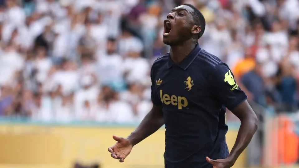 Juventus contrata Kolo Muani e Alajbegovic por 85 milhões de euros