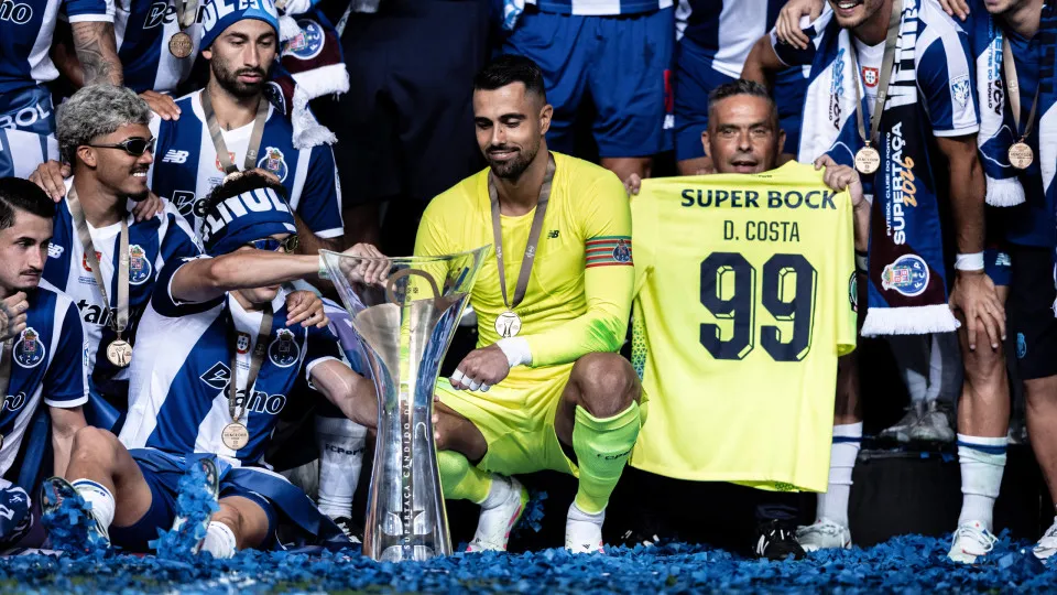 Diogo Costa dedica Supertaça ao avô em mensagem sentida nas redes sociais
