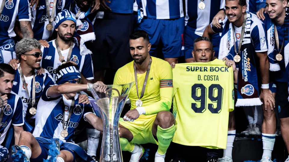 Diogo Costa dedica Supertaça ao avô em mensagem sentida nas redes sociais