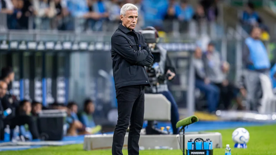 Luís Castro vê Grêmio desperdiçar e adiar as decisões nos oitavos da Taça