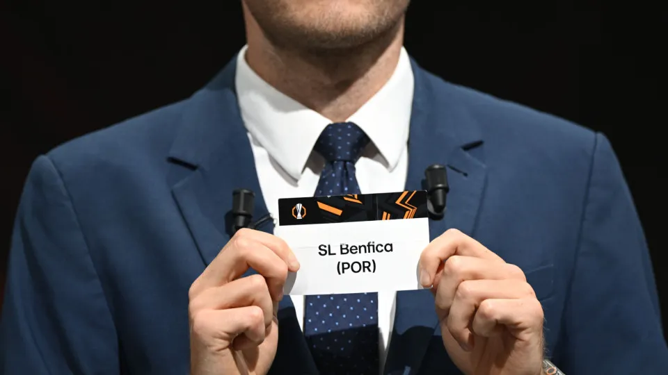 EM DIRETO: Benfica conhece possíveis rivais no playoff da Liga Europa