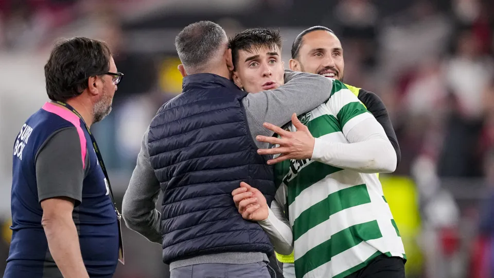 Maxi Araújo fora do jogo contra o Estrela da Amadora