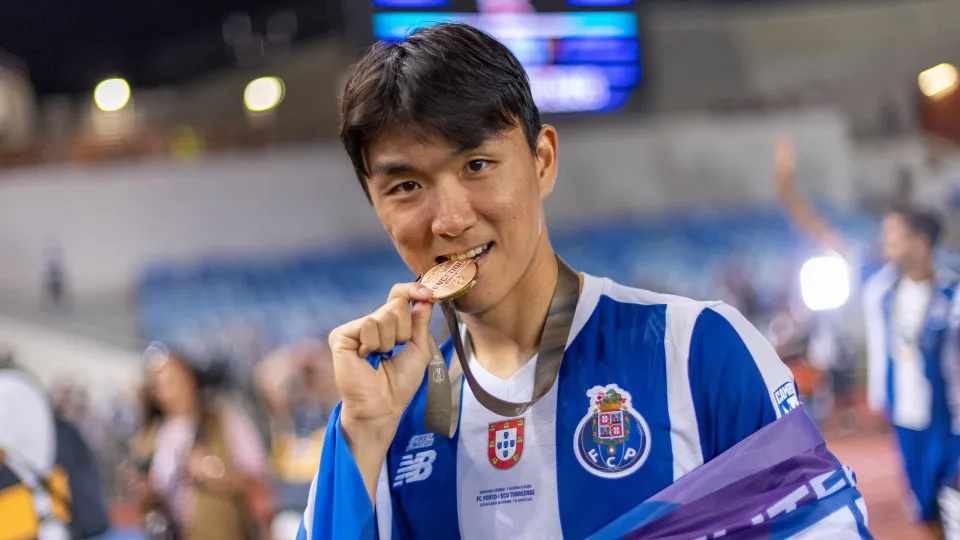 Hwang Inbeom estreia-se com vitória no FC Porto
