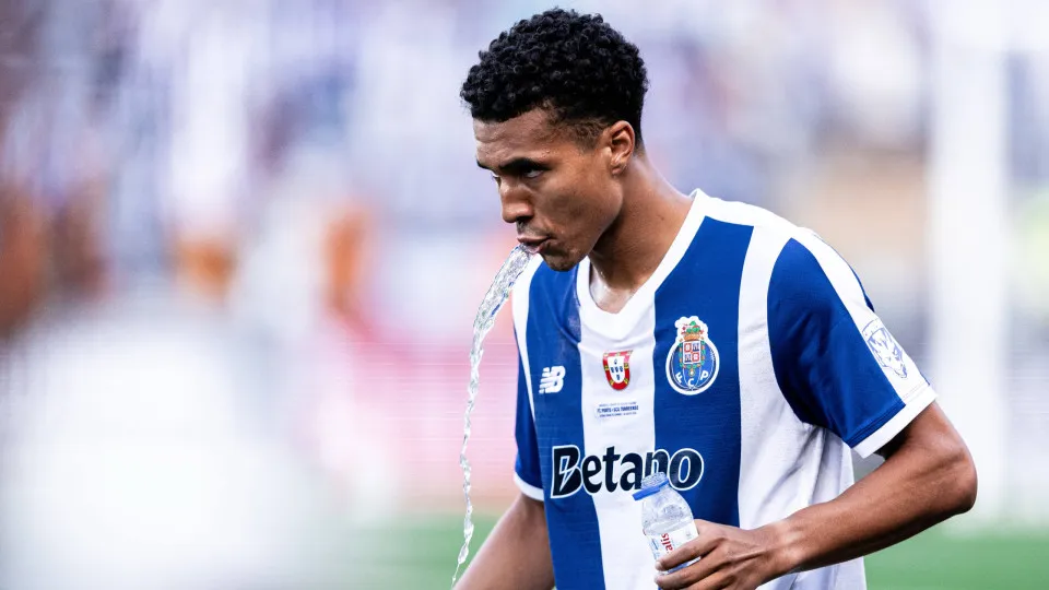 Alberto Costa amplia 'dores de cabeça' de Farioli para o Alverca-FC Porto
