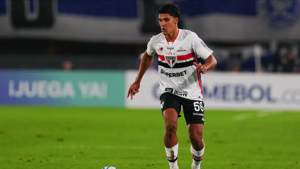 Jogador do São Paulo atropela e mata idoso em Barueri