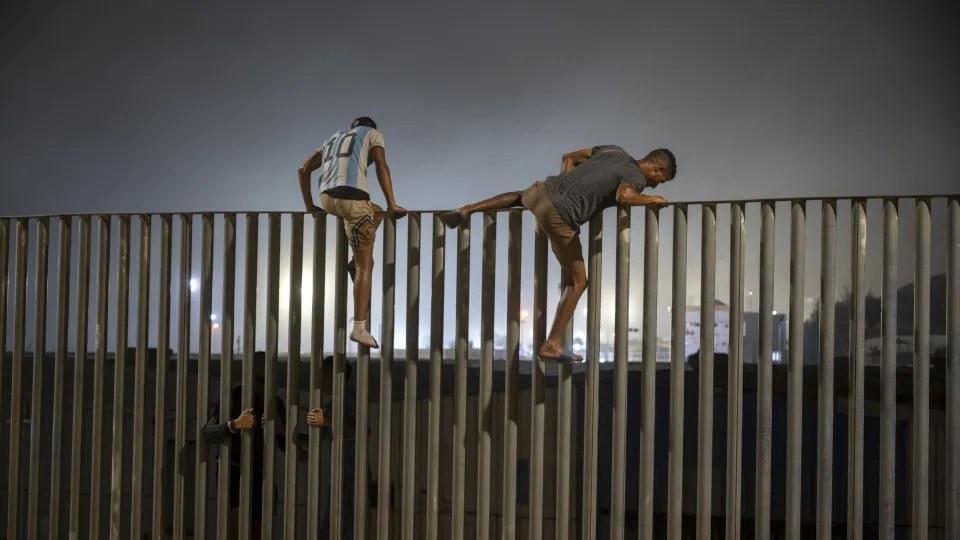 Migrantes como "moeda de troca", "flashmob" em Ceuta e... EUA "irritados"