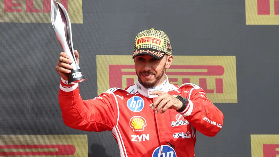 "Diziam que o Hamilton não batia o Leclerc por ser muito velho. Agora..."