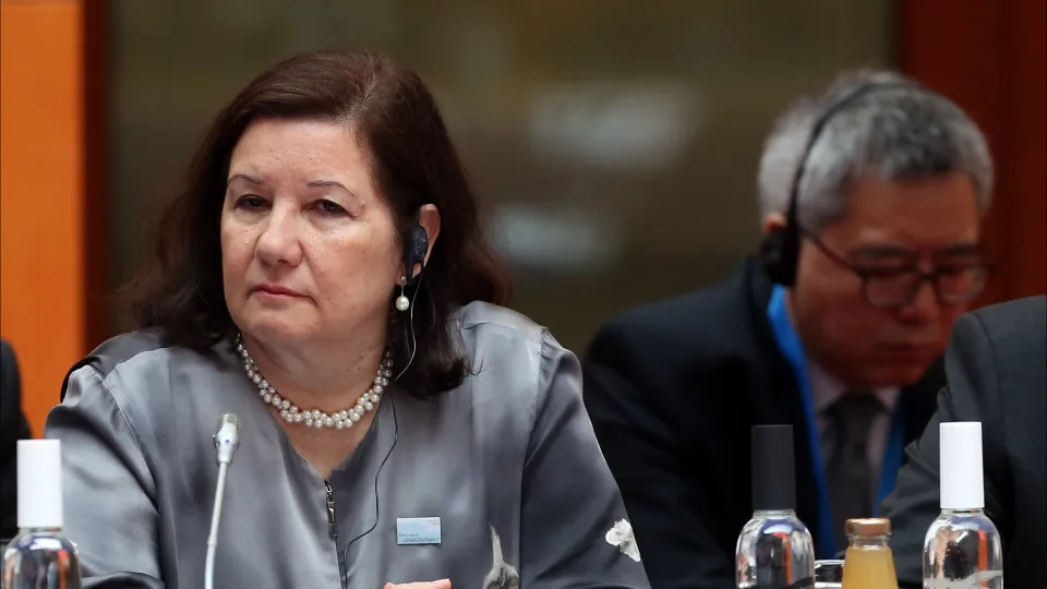 EUA anunciam revogação de visto da embaixadora do Brasil nos EUA