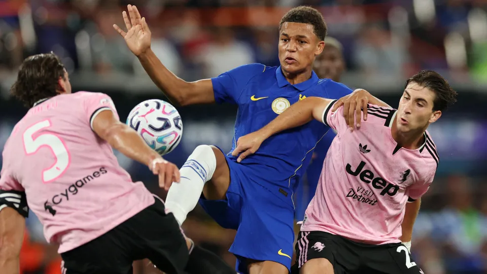 Sem Conceição, Zhegrova acabou com a monotonia no Chelsea-Juventus