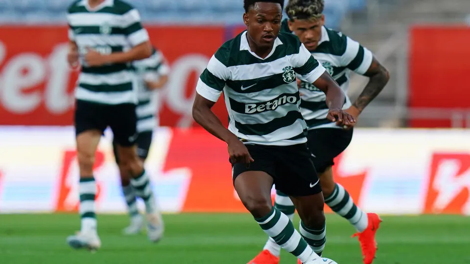 Nega do Sporting indigna Moçambique: "É tempo de Geny Catamo sair"