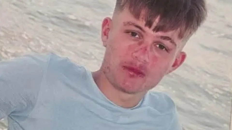 Reino Unido: Jovem de 16 anos morto por adolescente por dívida de 29€