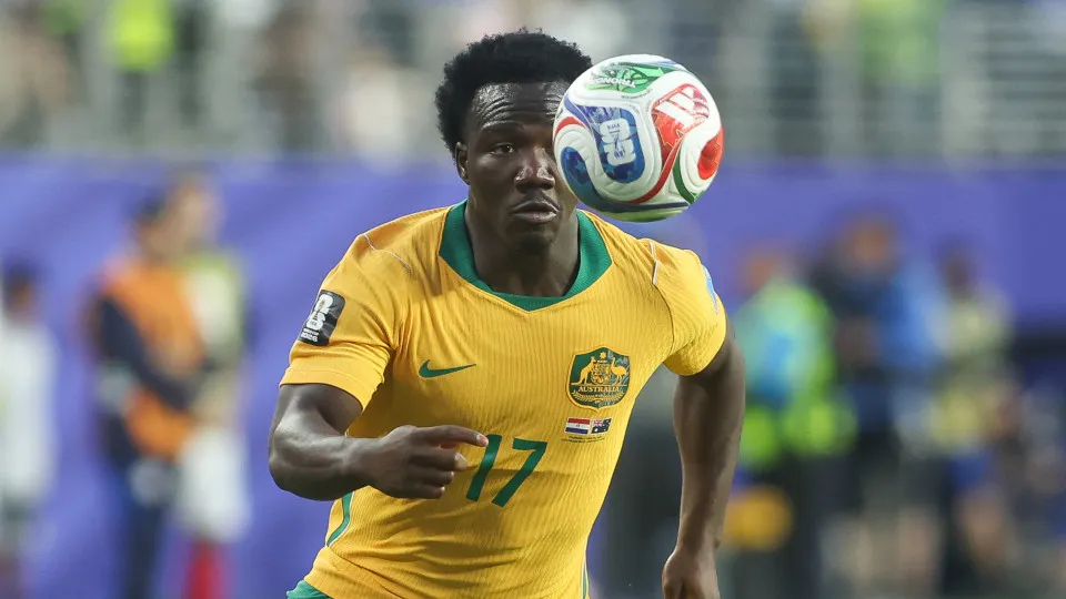 Sporting se aproxima de acordo para contratar Nestory Irankunda do Watford