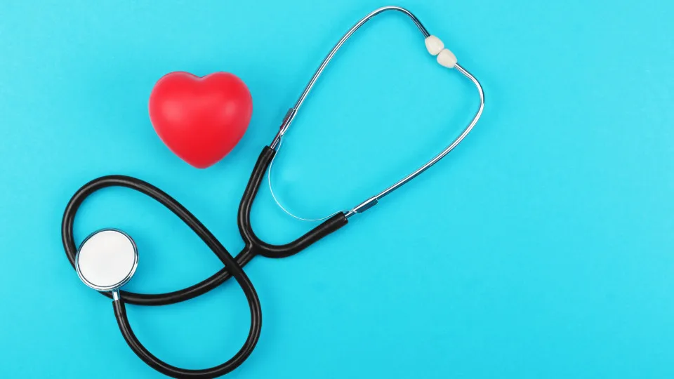 Cardiologista revela ingrediente que "destrói silenciosamente o coração"