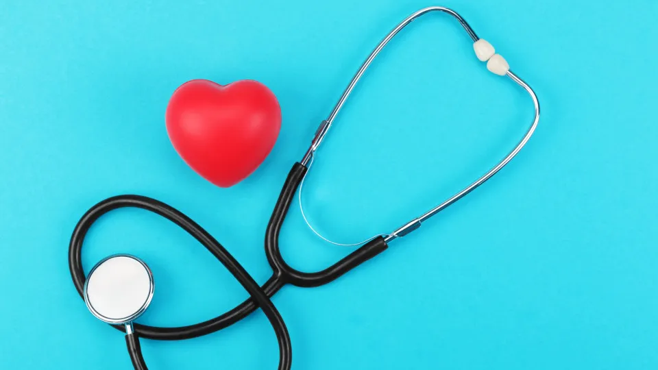 Cardiologista revela ingrediente que "destrói silenciosamente o coração"