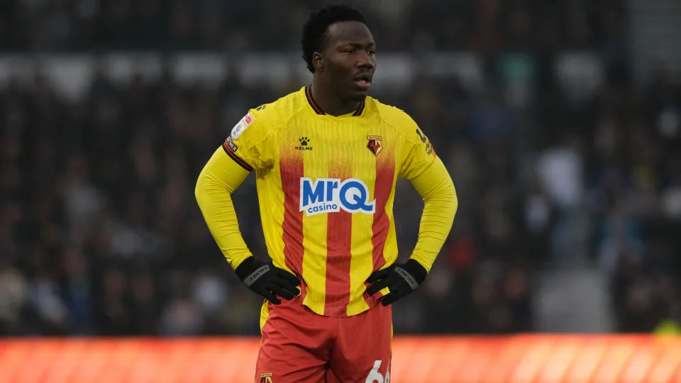 Watford confirma negociações avançadas para transferência de Nestory Irankunda ao Sporting