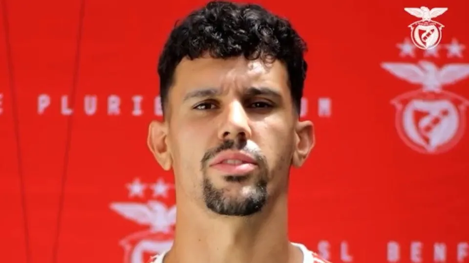Tomás Araújo pede apoio dos adeptos do Benfica para jogo à porta fechada