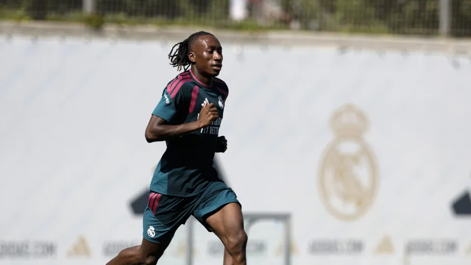 Yan Diomande é vendido pelo Leipzig ao Real Madrid por 125 milhões