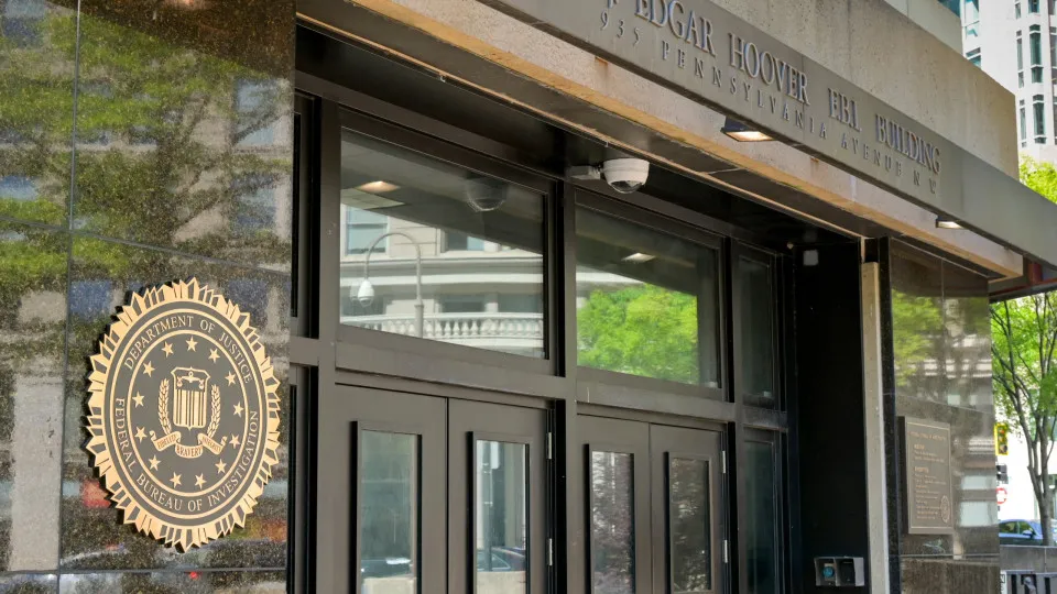 Empresa lusa em rede de venda de helicópteros ao Irão? FBI diz que sim