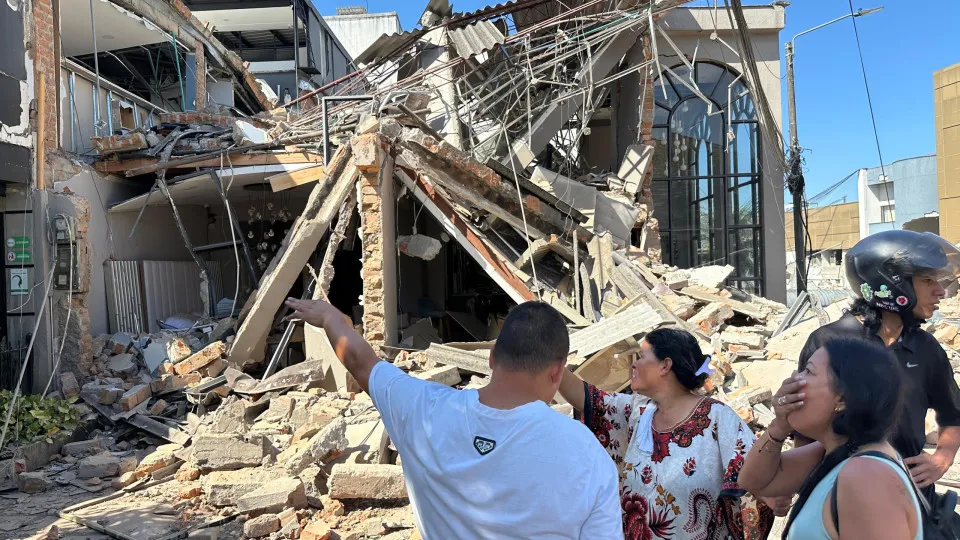 Portugal "manifesta solidariedade ao povo colombiano" após sismo