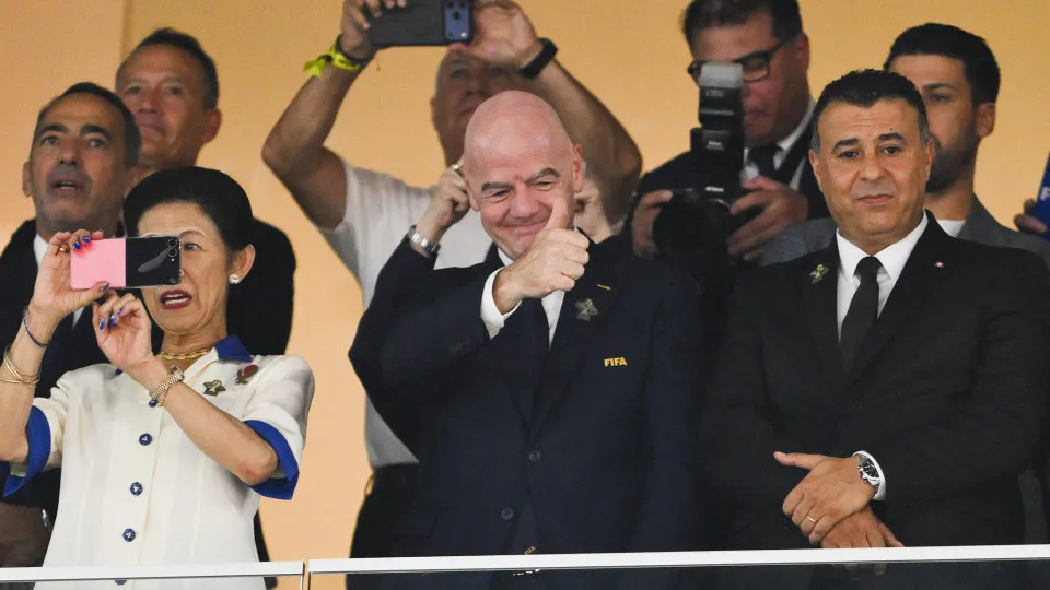 Promessa de Infantino ao México gera polêmica no futebol