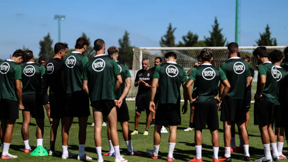 Rui Borges ganha reforços para o Vitória SC (e treina com desaparecidos)