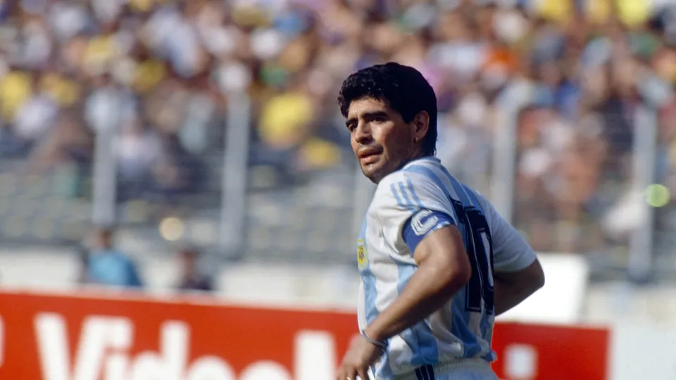Maradona apresentava sinais de insuficiência cardíaca antes da morte, afirma especialista