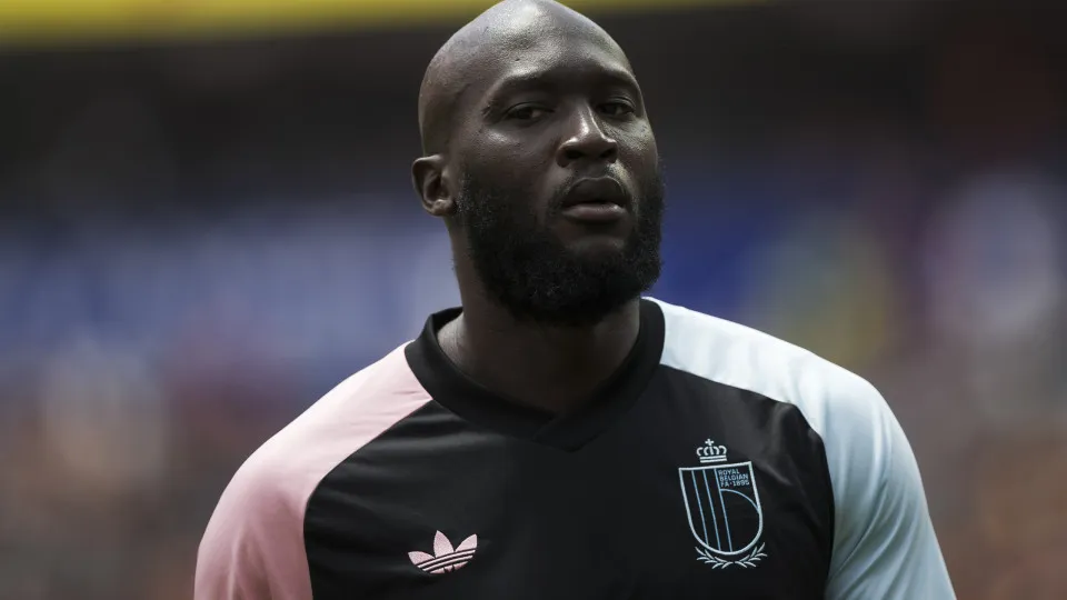 Fenerbahçe anuncia contratação de Romelu Lukaku do Napoli