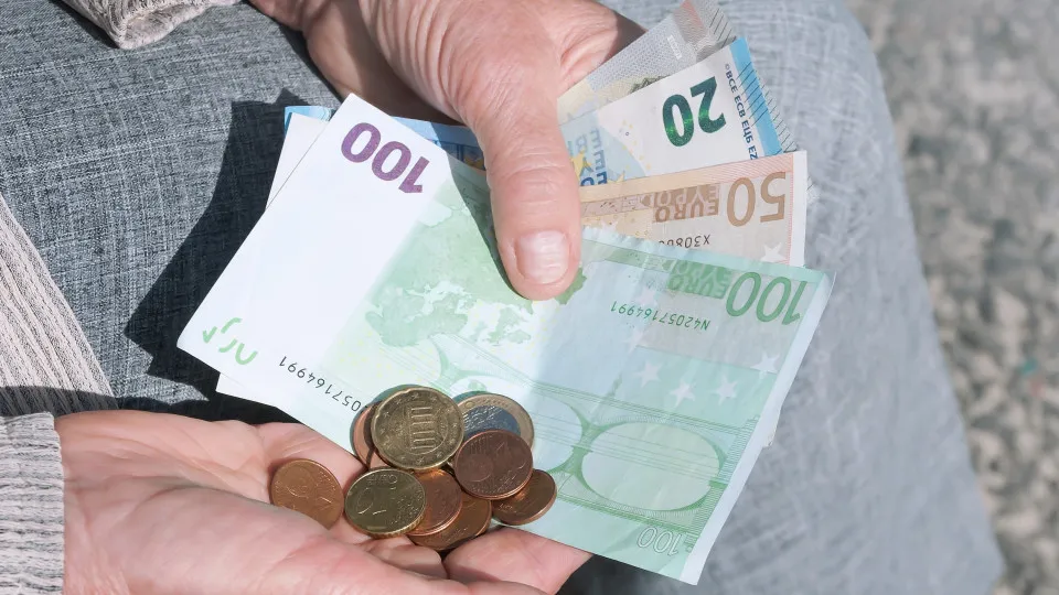 Este ano também há bónus para os pensionistas? O que se sabe até agora