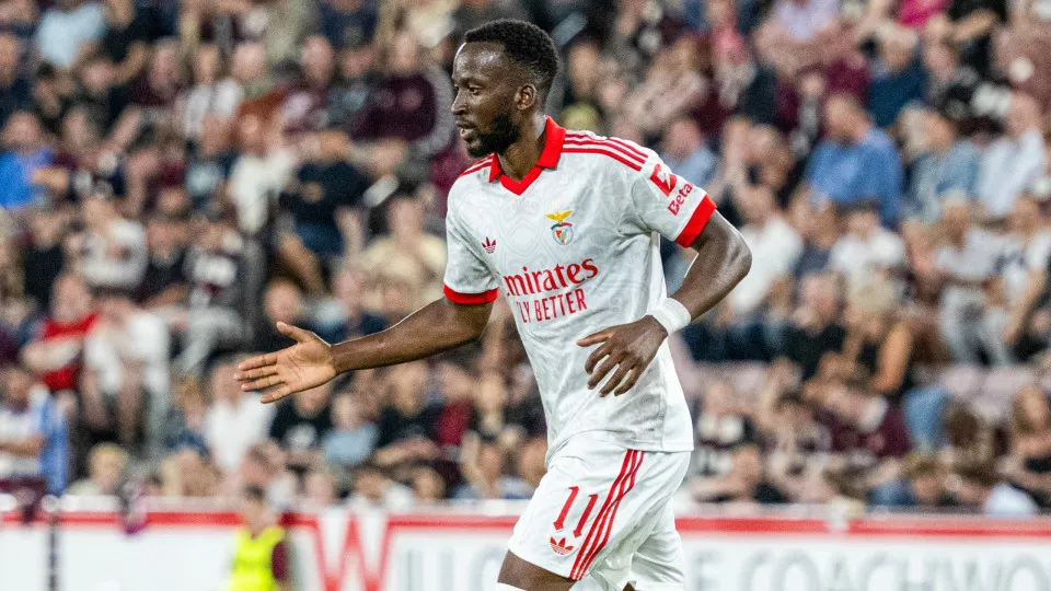 Lubekabio desmente saída do Benfica: "O que dei no ano passado..."