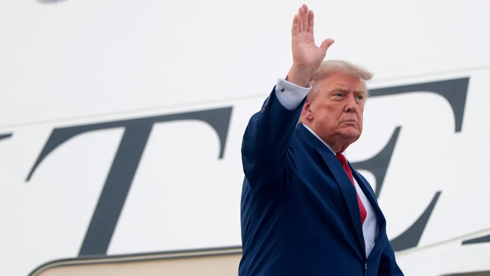 Trump recorre da decisão que suspendeu obras do salão de baile