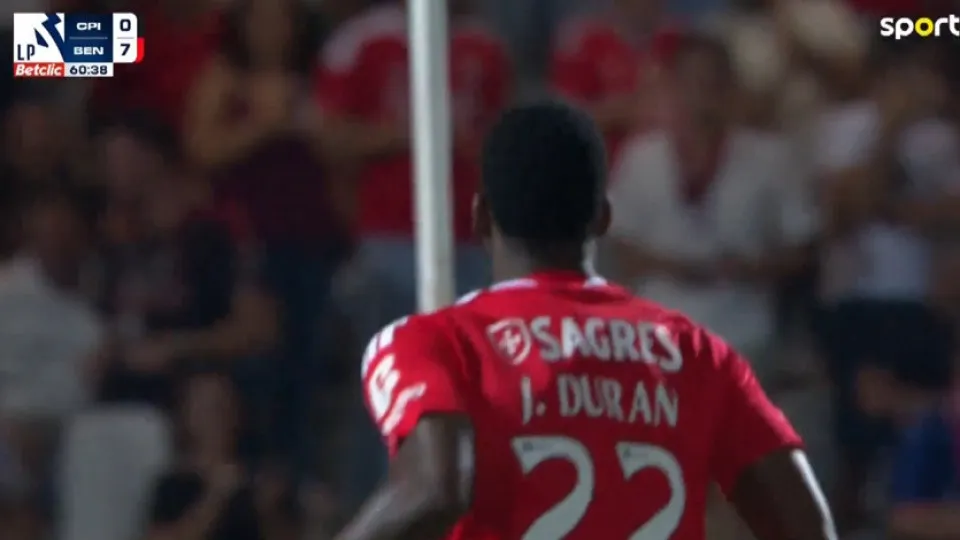Benfica goleia Casa Pia por 7-0 com gol de Jhon Durán