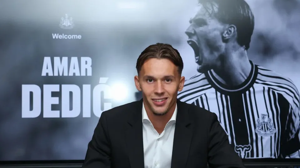 Amar Dedic é transferido do Benfica para o Newcastle por 35,9 milhões de euros