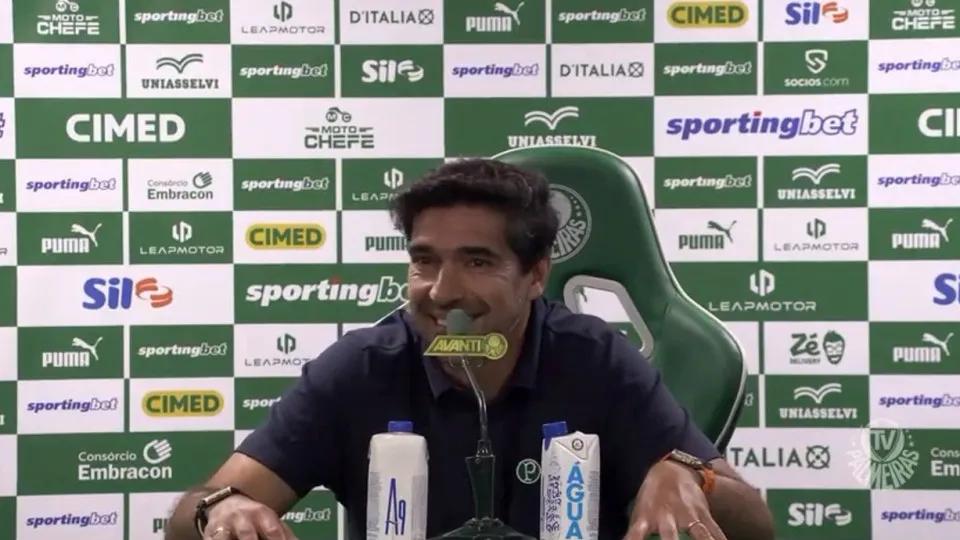 Abel Ferreira reafirma confiança em Allan apesar do interesse do Manchester City