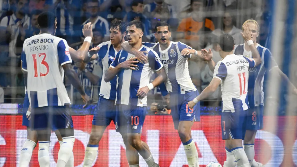 FC Porto busca manter liderança em Viseu contra Académico