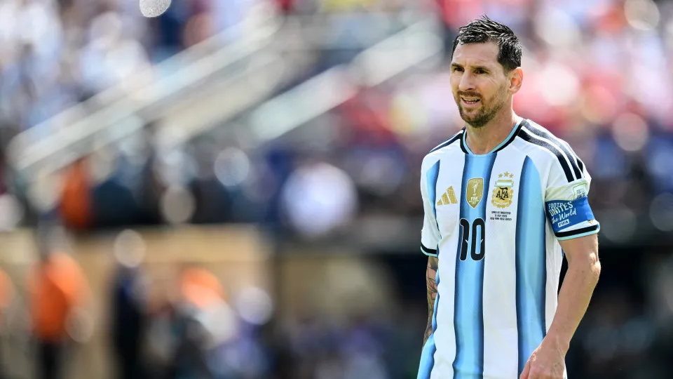 Lionel Messi anuncia sua retirada da seleção argentina