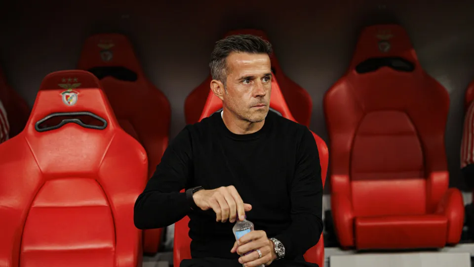 Marco Silva confirma permanência de Trubin e recusa saída de Lukébakio