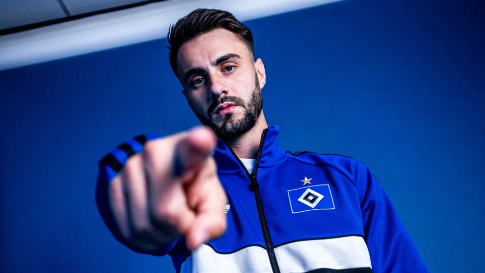 Fábio Vieira é transferido definitivamente para o Hamburgo