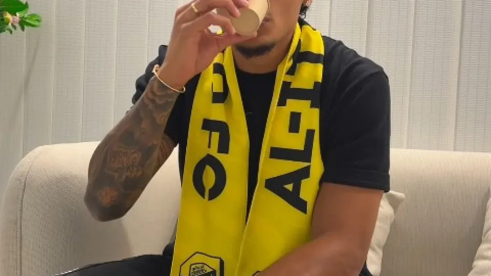 Richard Ríos é apresentado no Al Ittihad e gera expectativa na Arábia Saudita
