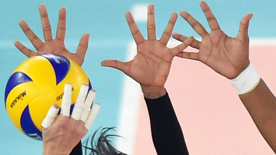 Turquia conquista título europeu de voleibol feminino ao vencer Itália
