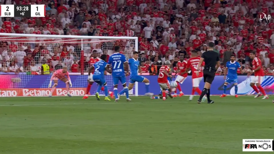 Benfica vence Gil Vicente com golaço de Prestianni