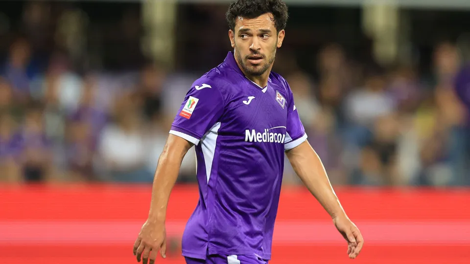 Pedro Gonçalves é apresentado na Fiorentina e desmente rumores sobre a Arábia Saudita