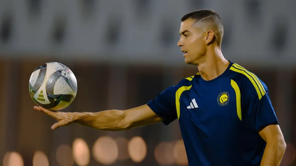 Cristiano Ronaldo responde a críticas de Simon Jordan em discussão pública