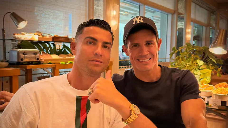Amigos de Cristiano Ronaldo criticam Jorge Jesus após comunicado