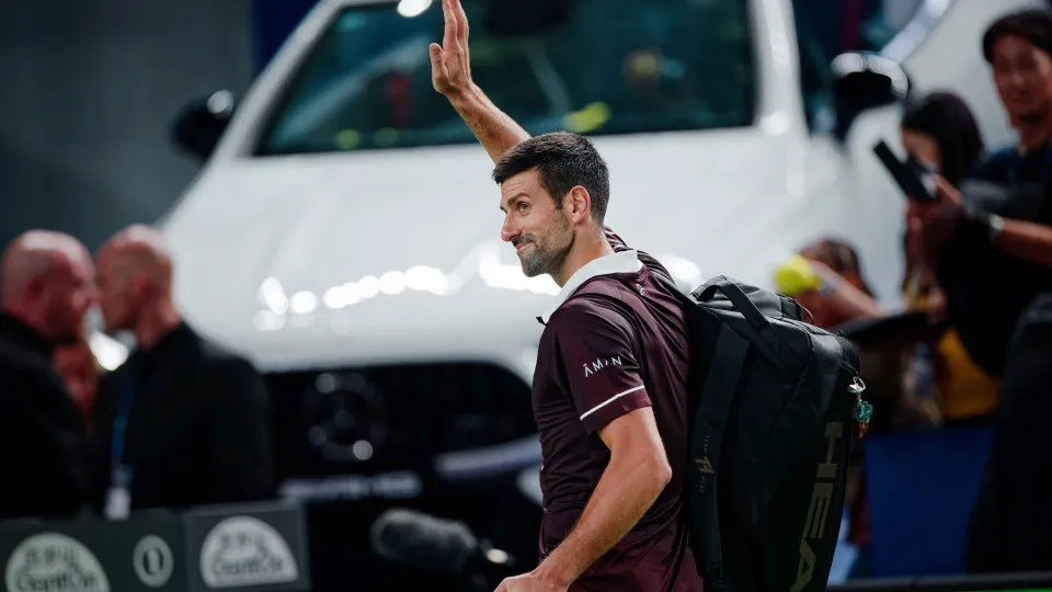 Novak Djokovic eliminado na estreia do Masters 1.000 de Xangai