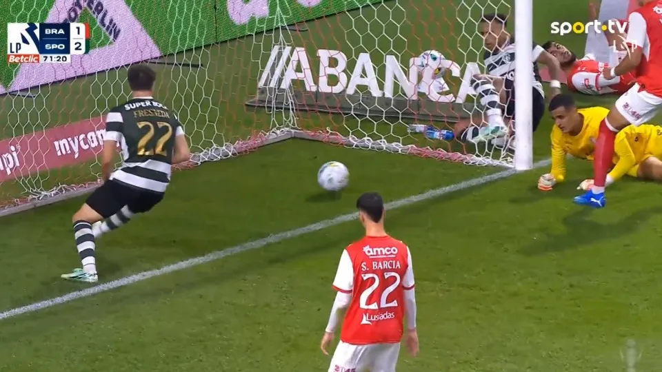 Sporting vence Braga após autogolo de Bernardo