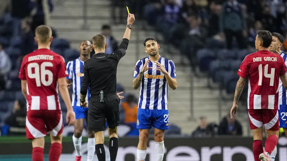 Clément Turpin apitará Real Betis e FC Porto na Liga dos Campeões