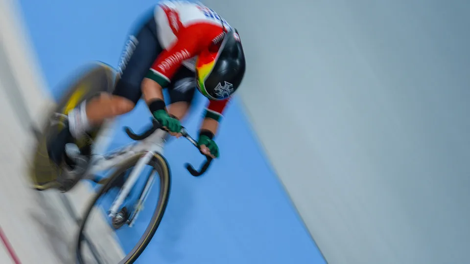 Maria Martins conquista bronze em scratch nos Mundiais de pista