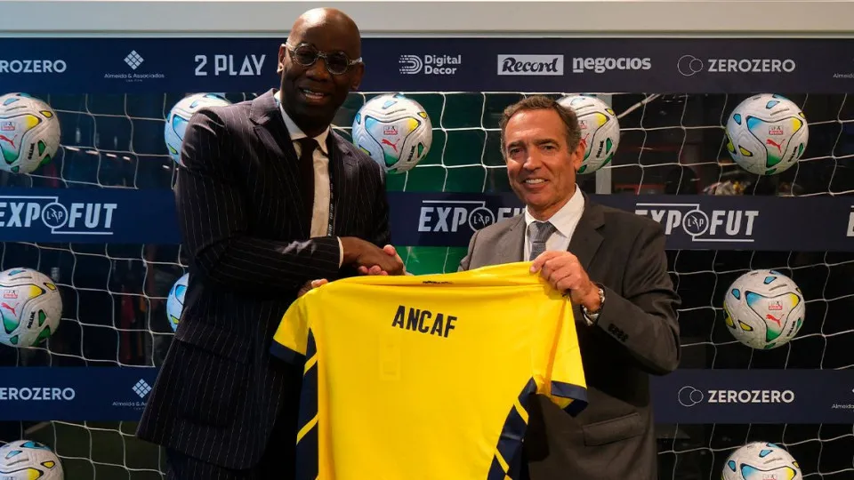 Cooperação entre LPFP e ANCAF visa desenvolver futebol em Angola
