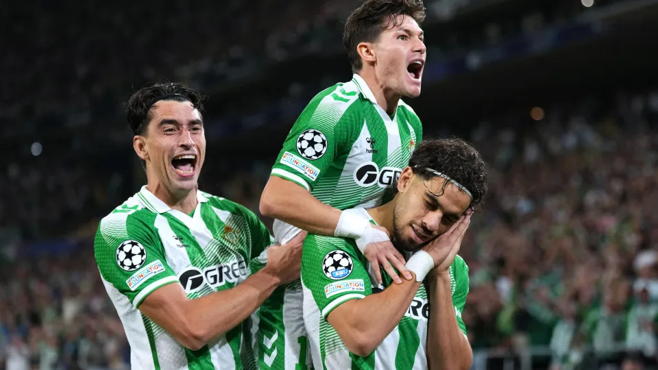 FC Porto sofre derrota emocionante contra o Real Betis na Liga dos Campeões