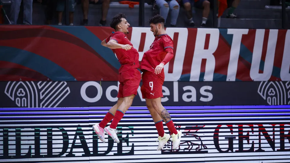 Portugal vence Dinamarca por 10-3 na estreia da qualificação para o Mundial